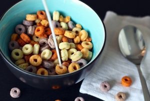 Cheerios, coloured foods for picky eaters #supportingapickyeater #supportingafussyeater #pickyeater # pickyeating #helppickyeater #helpfussyeater #helpingpickyeater #helpingfussyeater #helppickyeating #helpfussyeating #fussyeating #judithyeabsley #fussyeater #theconfidenteater #addingfoods #wellington #NZ #creatingconfidenteaters