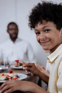 Teen happily eating. Fussy eaters NZ, Judith Yeabsley|Fussy Eating NZ, #pickyeatingspectrum, #helpaddingfoodsfussyeating, #helpfortoddlerfussyeaters, #helpfortoddlerpickyeaters, #helpaddingfoodforpickyeaters, #theconfidenteater, #fussyeatingNZ, #pickyeatingNZ #helpforpickyeaters, #helpforpickyeating, #recipespickyeaterswilleat, #recipesfussyeaterswilleat #winnerwinnerIeatdinner, #Recipesforpickyeaters, #Foodforpickyeaters, #wellington, #NZ, #judithyeabsley, #helpforfussyeating, #helpforfussyeaters, #fussyeater, #fussyeating, #pickyeater, #pickyeating, #supportforpickyeaters, #creatingconfidenteaters, #newfoods, #bookforpickyeaters, #thepickypack, #funfoodsforpickyeaters, #funfoodsdforfussyeaters