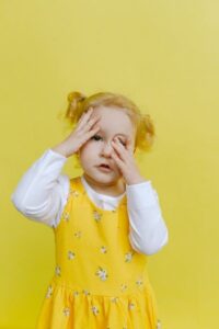 Why fussy eaters suddenly reject foods, Judith Yeabsley|Fussy Eating NZ, tired child, #WhyFussyEatersSuddenlyRejectFoods, # WhyPickyEatersSuddenlyRejectFoods, #TryNewFoods, #TheConfidentEater, #FussyEatingNZ, #HelpForFussyEating, #HelpForFussyEaters, #FussyEater, #FussyEating, #PickyEater, #PickyEating, #SupportForFussyEaters, #SupportForPickyEaters, #CreatingConfidentEaters, #TryNewFood #PickyEatingNZ #HelpForPickyEaters, #HelpForPickyEating, #Wellington, #NZ, #JudithYeabsley