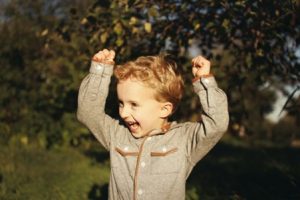 Support Sensory Sensitivities – boy in green Judith Yeabsley|Fussy Eating NZ, #TheConfidentEater, #FussyEatingNZ, #TryNewFoods #HelpForFussyEating, #HelpForFussyEaters, #FussyEater, #FussyEating, #PickyEater, #PickyEating, #SupportForFussyEaters, #SupportForPickyEaters, #CreatingConfidentEaters, #TryNewFood #PickyEatingNZ #HelpForPickyEaters, #HelpForPickyEating, #Wellington, #NZ, #JudithYeabsley