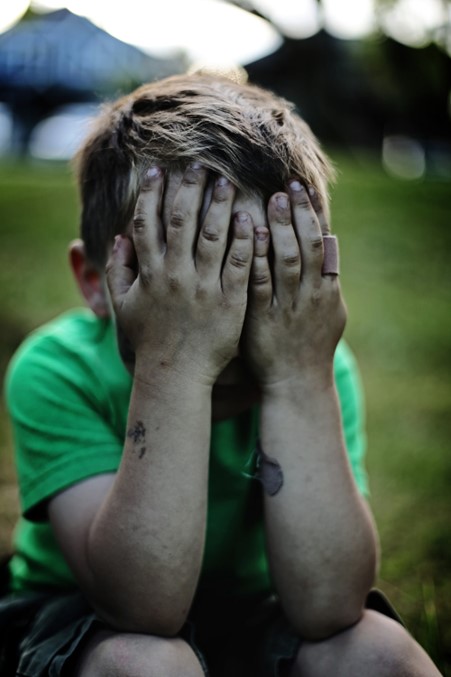 Support Sensory Sensitivities – boy in green Judith Yeabsley|Fussy Eating NZ, #TheConfidentEater, #FussyEatingNZ, #TryNewFoods #HelpForFussyEating, #HelpForFussyEaters, #FussyEater, #FussyEating, #PickyEater, #PickyEating, #SupportForFussyEaters, #SupportForPickyEaters, #CreatingConfidentEaters, #TryNewFood #PickyEatingNZ #HelpForPickyEaters, #HelpForPickyEating, #Wellington, #NZ, #JudithYeabsley